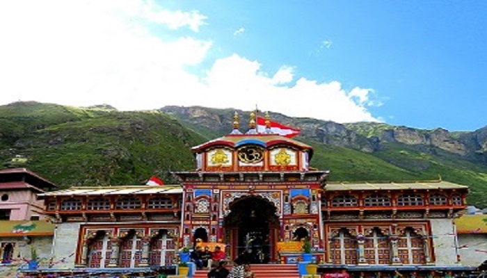 Badrinath_temple_-_Uttarakhand.jpg